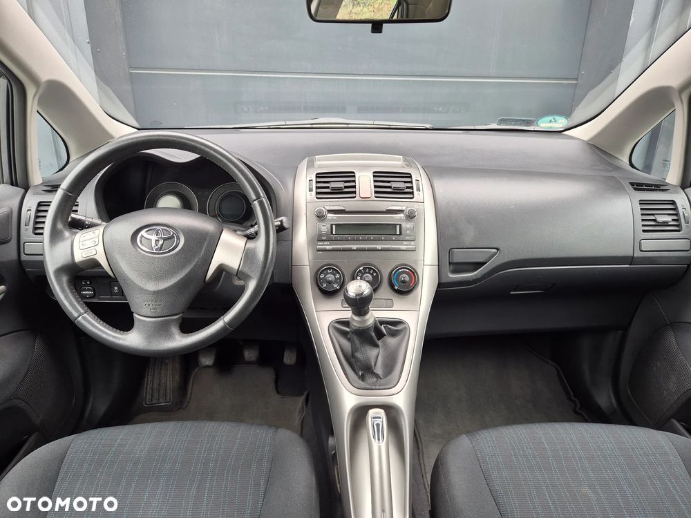 Toyota Auris 1.4 VVT-i Terra - 6