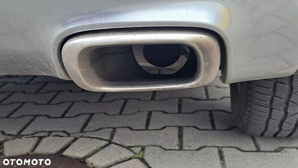 Mercedes-Benz GLA - 12