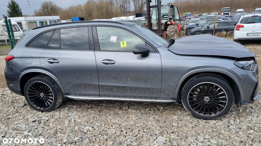 Mercedes-Benz GLC 220 d 4Matic 9G-TRONIC AMG Line Advanced - 2