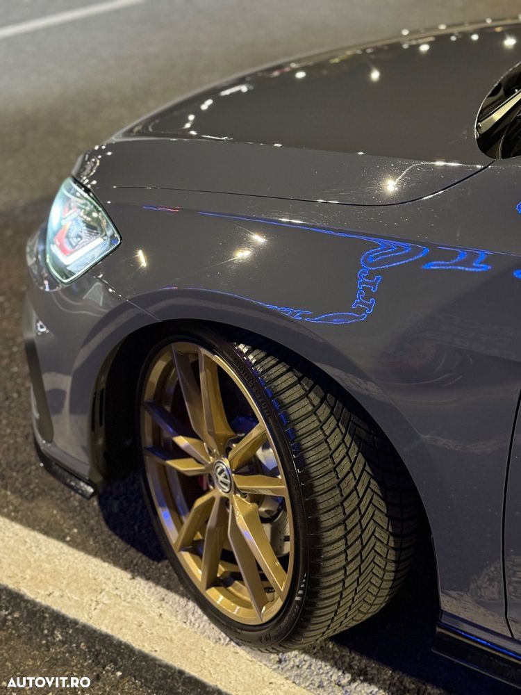 Volkswagen Golf - 29