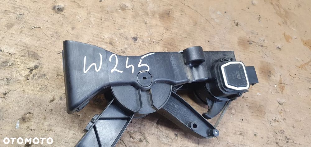 Pedał potencjometr gazu Mercedes W245 A1693000904 - 7