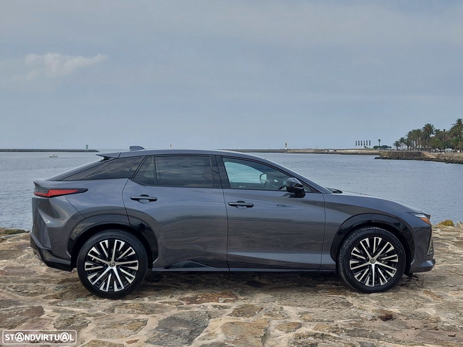 Lexus rz-450e Luxury - 12