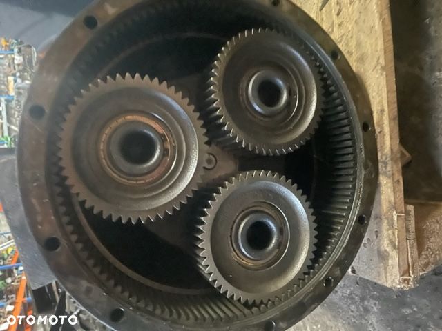 Case , Stayer , new holland zwolnica tylna - 2