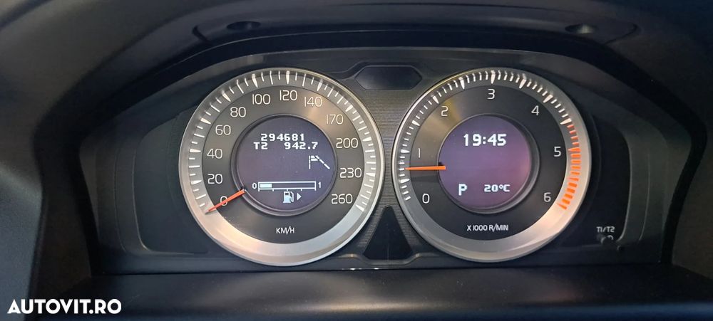 Volvo XC 60 2.4D AWD Aut. Summum - 6