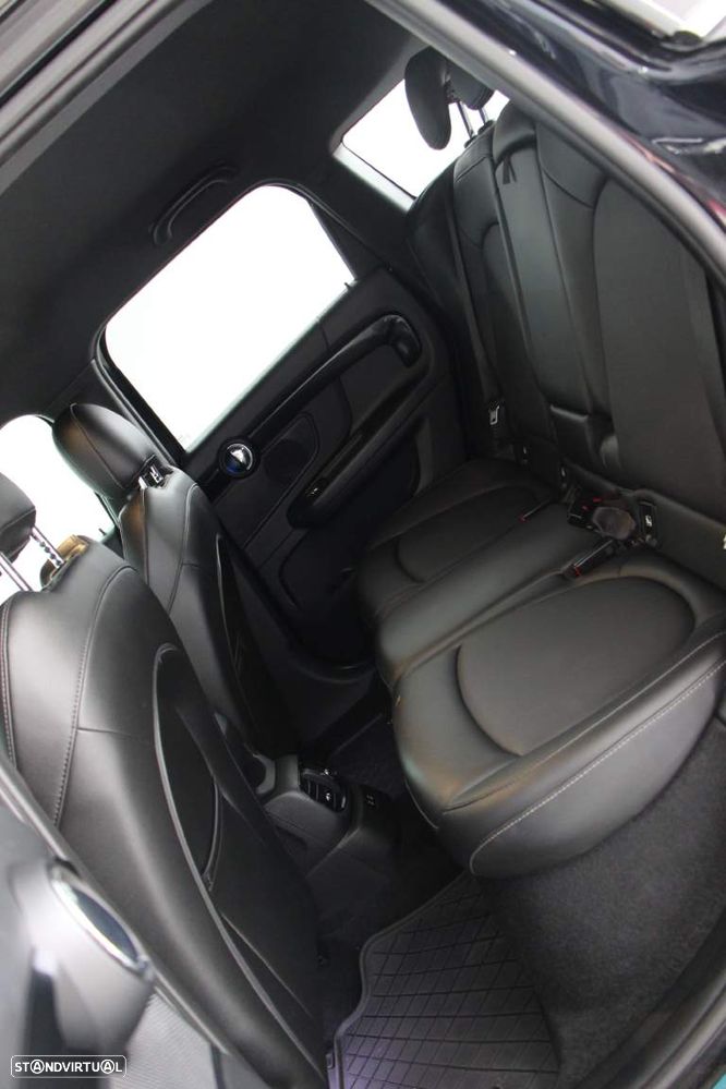 MINI Countryman Cooper SE ALL4 Auto - 6