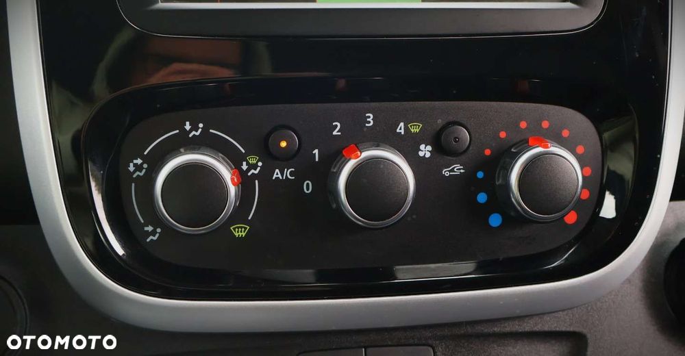 Renault Trafic - 28