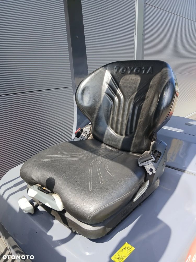 Toyota 02-8FDF25 - 8