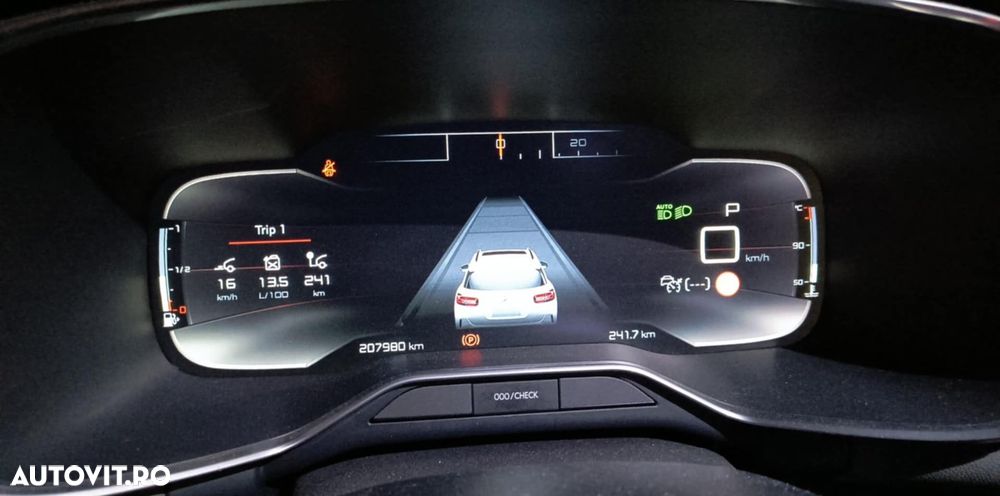 Citroën C5 Aircross 1.6 PureTech S&S EAT8 Shine - 8