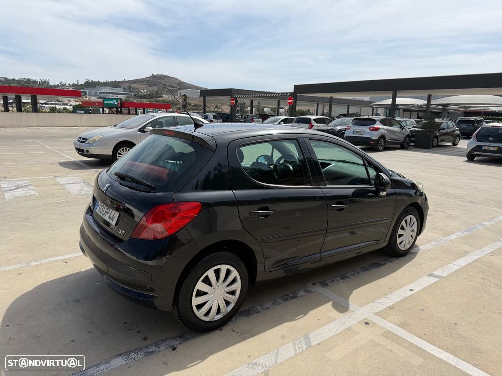 Peugeot 207 1.4 16V Trendy - 1