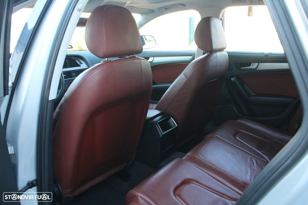 Audi A4 Avant 2.0 TDI exclusive - 31