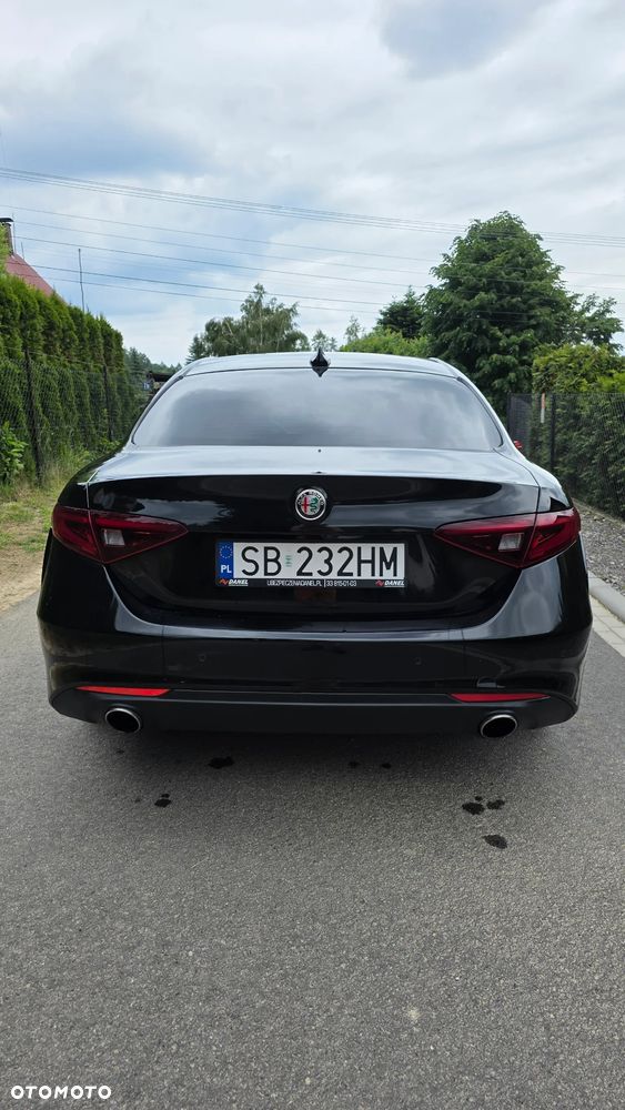 Alfa Romeo Giulia 2.0 Turbo TI Q4 - 4