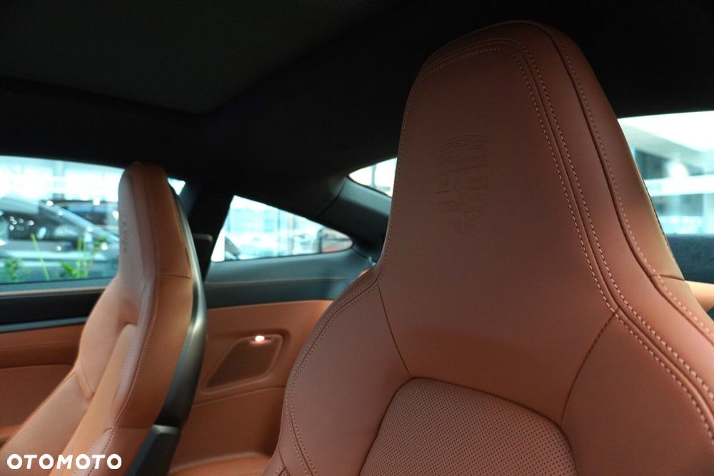 Porsche 911 Carrera S - 19