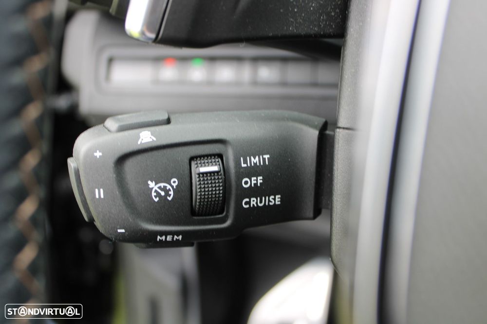 Peugeot 3008 1.6 Hybrid GT e-EAT8 - 25