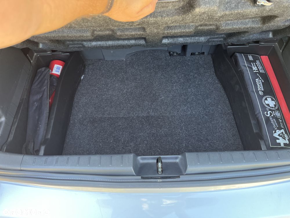 Toyota Yaris 1.3 Sol - 8