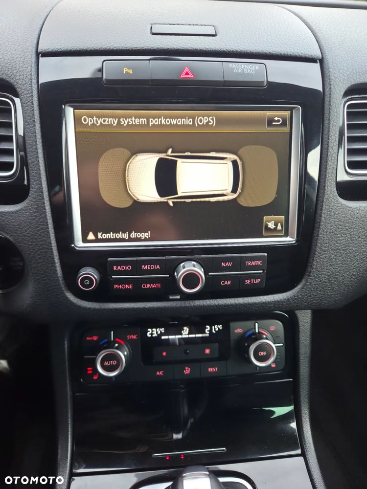 Volkswagen Touareg 3.0 V6 TDI BMT R-Style - 27