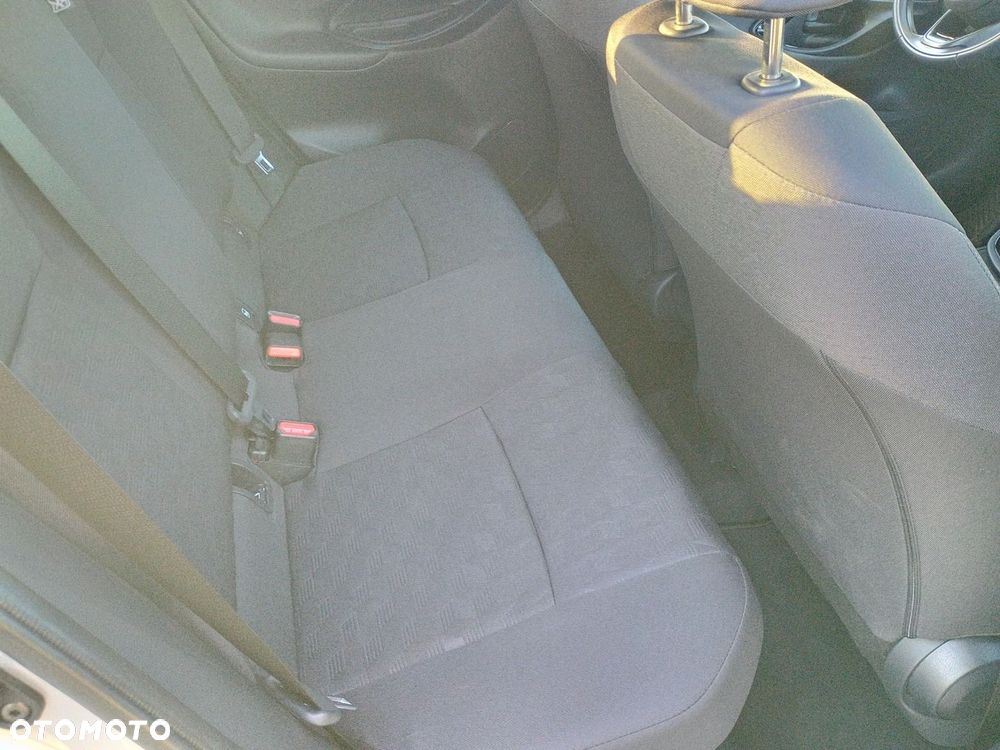 Toyota Yaris Hybrid 1.5 Style - 13