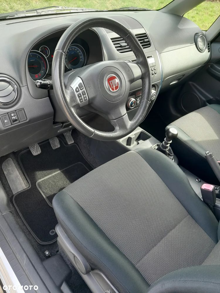 Fiat Sedici 2.0 Multijet DPF 4x4 Lounge - 6