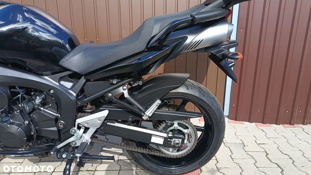Yamaha FZ6 - 17