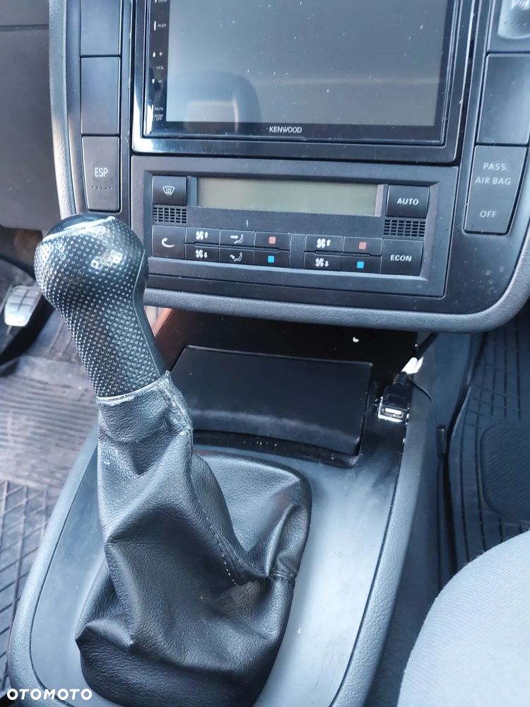 Volkswagen Sharan 2.0 TDI Comfortline - 28