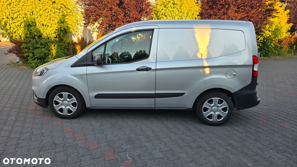 Ford Courier - 3