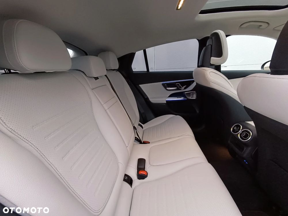 Mercedes-Benz GLC - 6