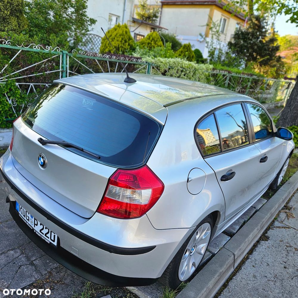 BMW Seria 1 116i - 8