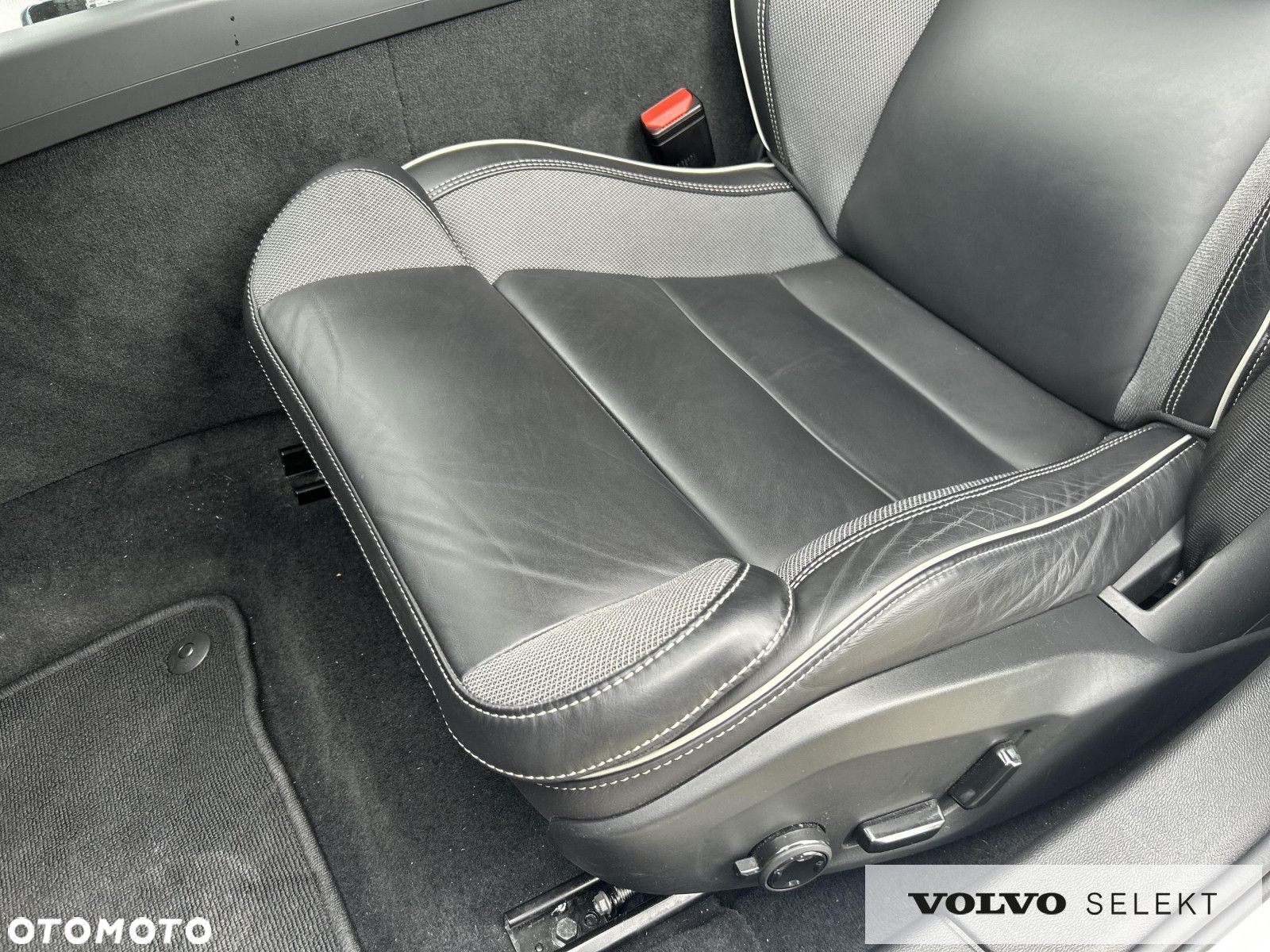 Volvo V60 Cross Country - 13
