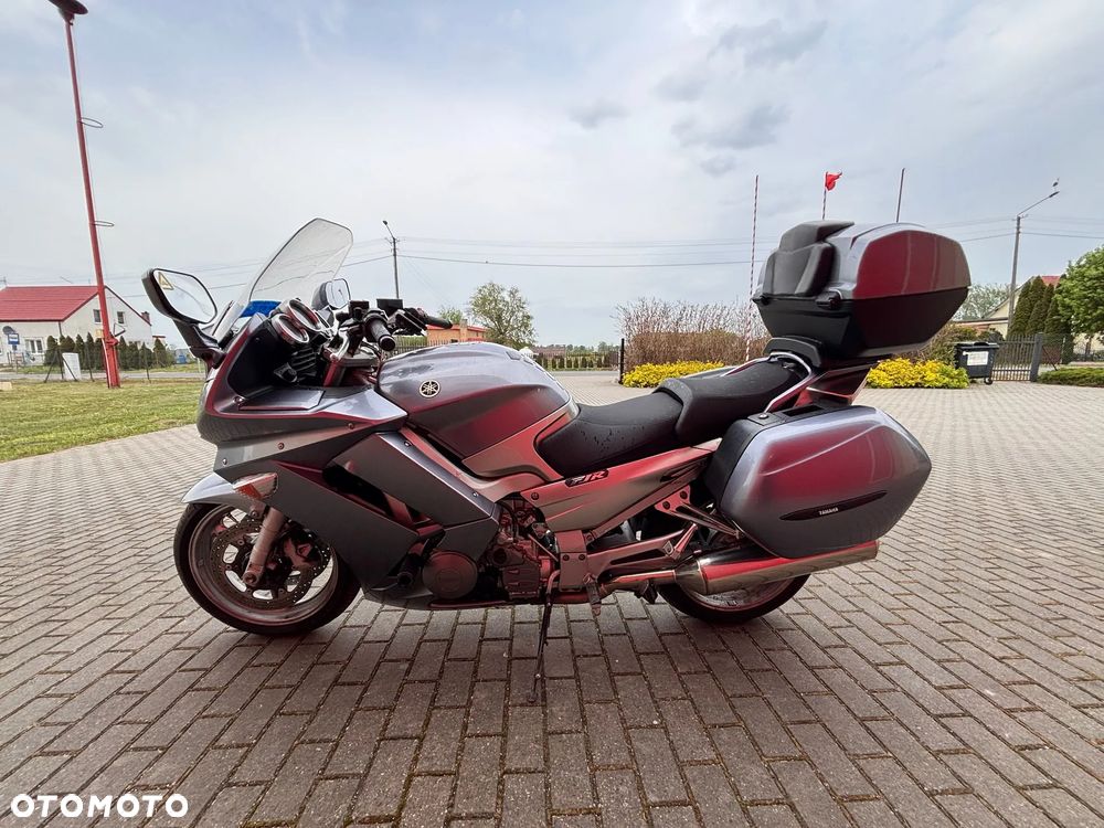 Yamaha FJR - 2