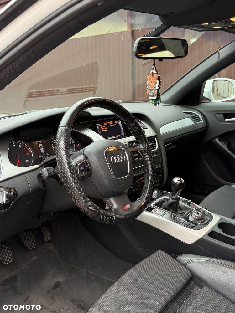 Audi A4 Avant - 6