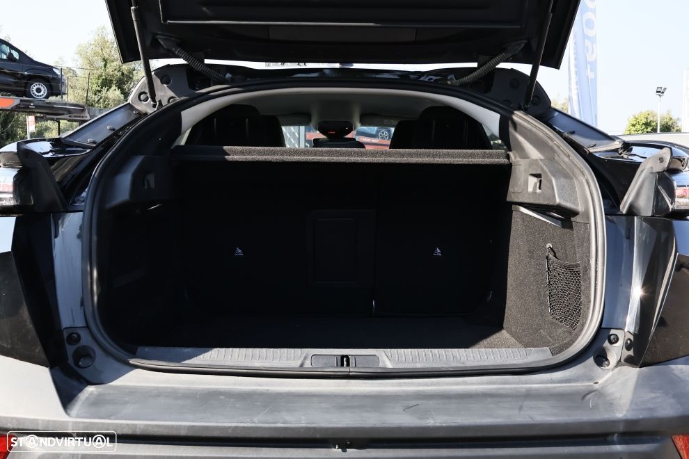 Peugeot 408 1.2 Hybrid Allure e-DCS6 - 20