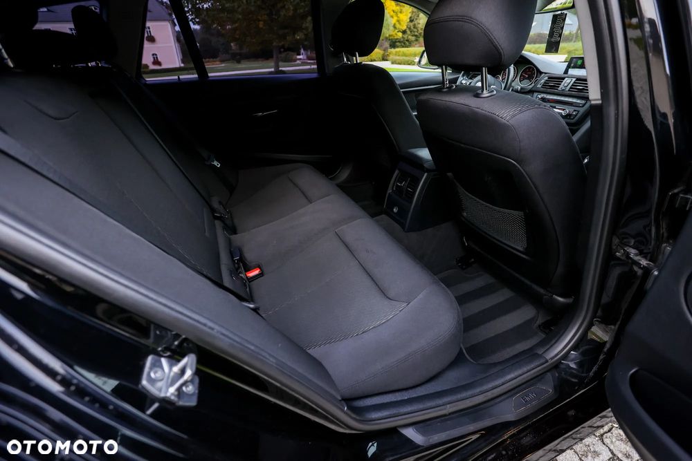 BMW Seria 3 320d Touring Sport-Aut Sport Line - 25