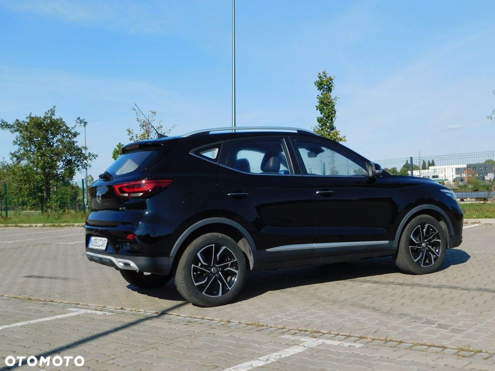 MG ZS - 4
