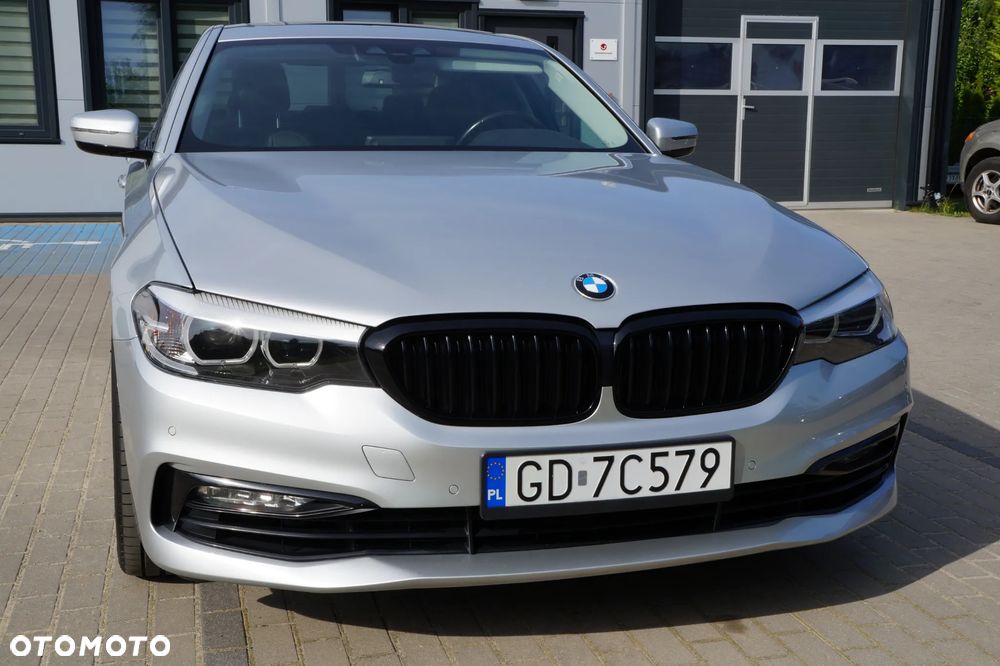 BMW Seria 5 540i xDrive Luxury Line - 4