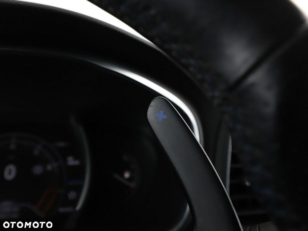 Renault Megane ENERGY TCe 205 EDC GT - 34