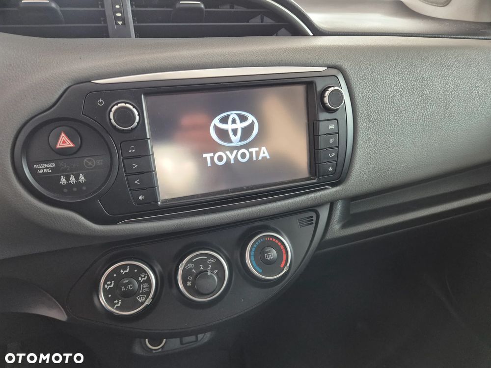 Toyota Yaris - 12
