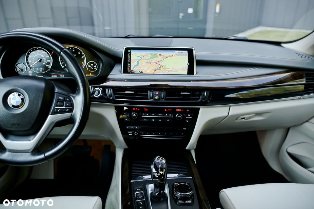 BMW X5 xDrive35i - 31