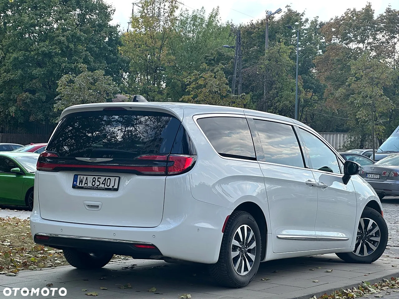Chrysler Pacifica - 5