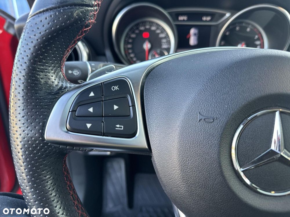 Mercedes-Benz GLA - 17