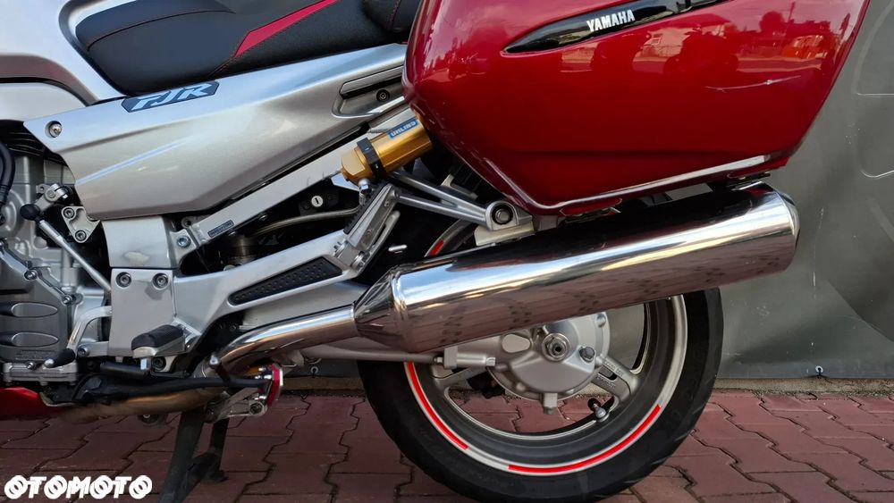 Yamaha FJR - 16