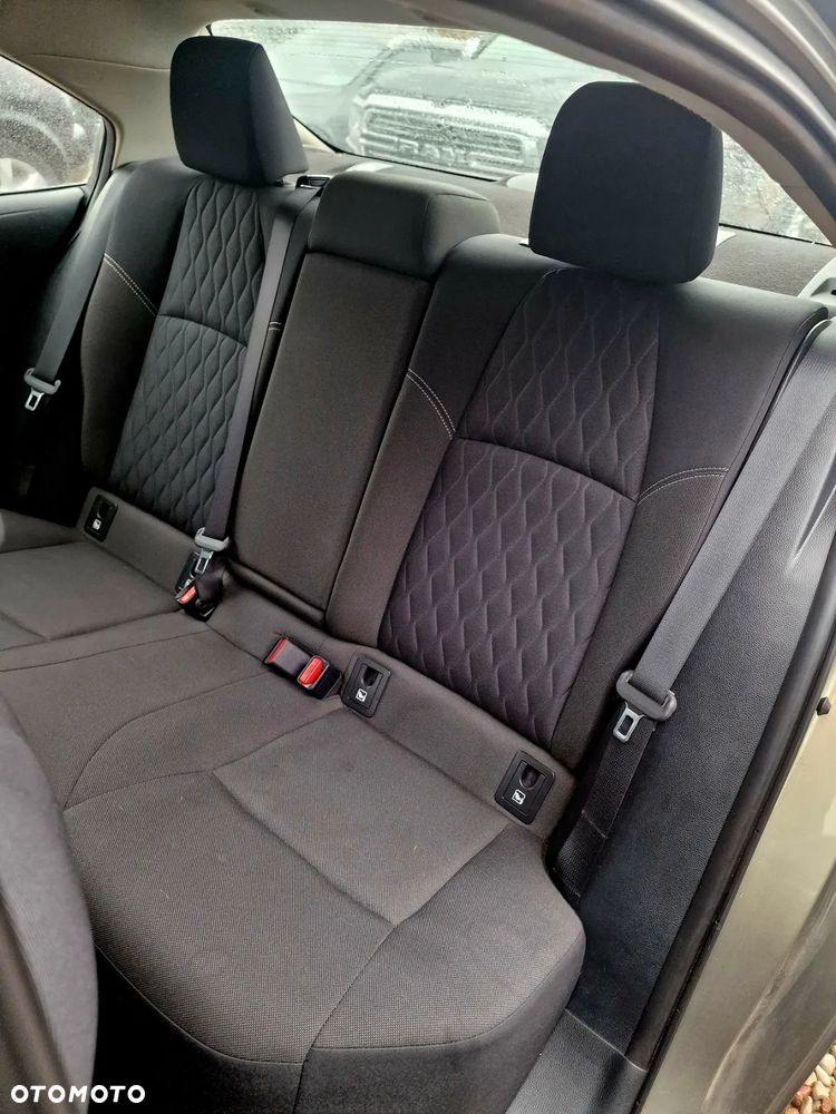 Toyota Corolla 1.6 Executive - 17