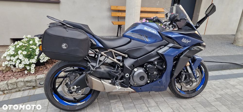 Suzuki GSX - 4