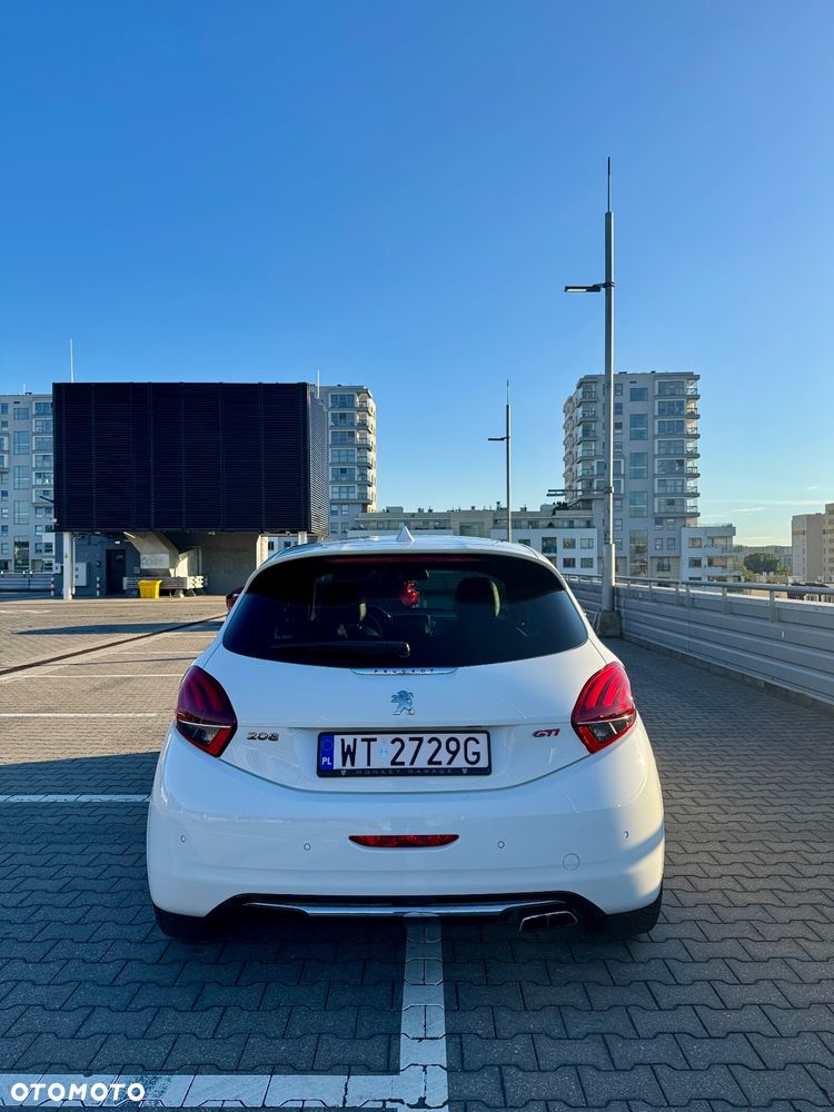 Peugeot 208 1.6 THP GTi - 5