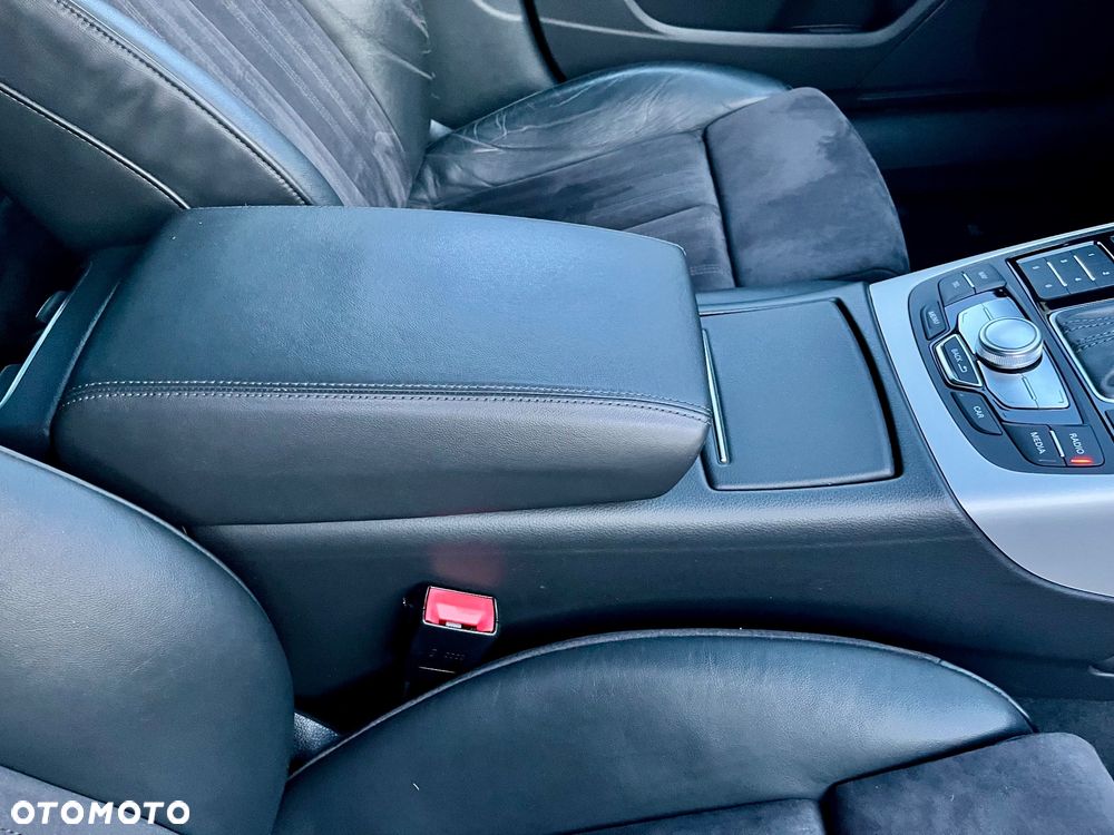 Audi A6 Avant 2.0 TDI Ultra S tronic - 25