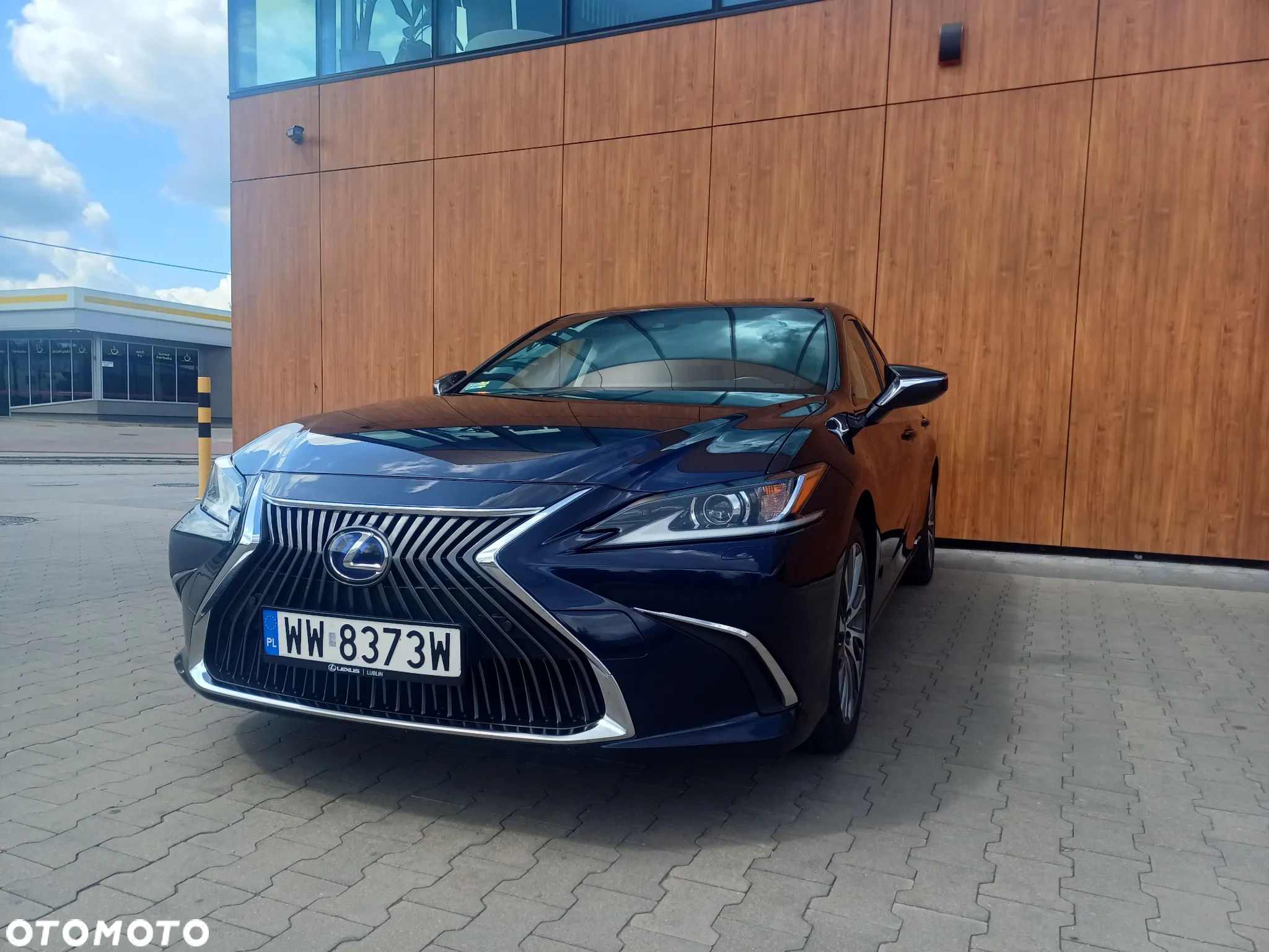 Lexus ES 300h Business Edition + - 9