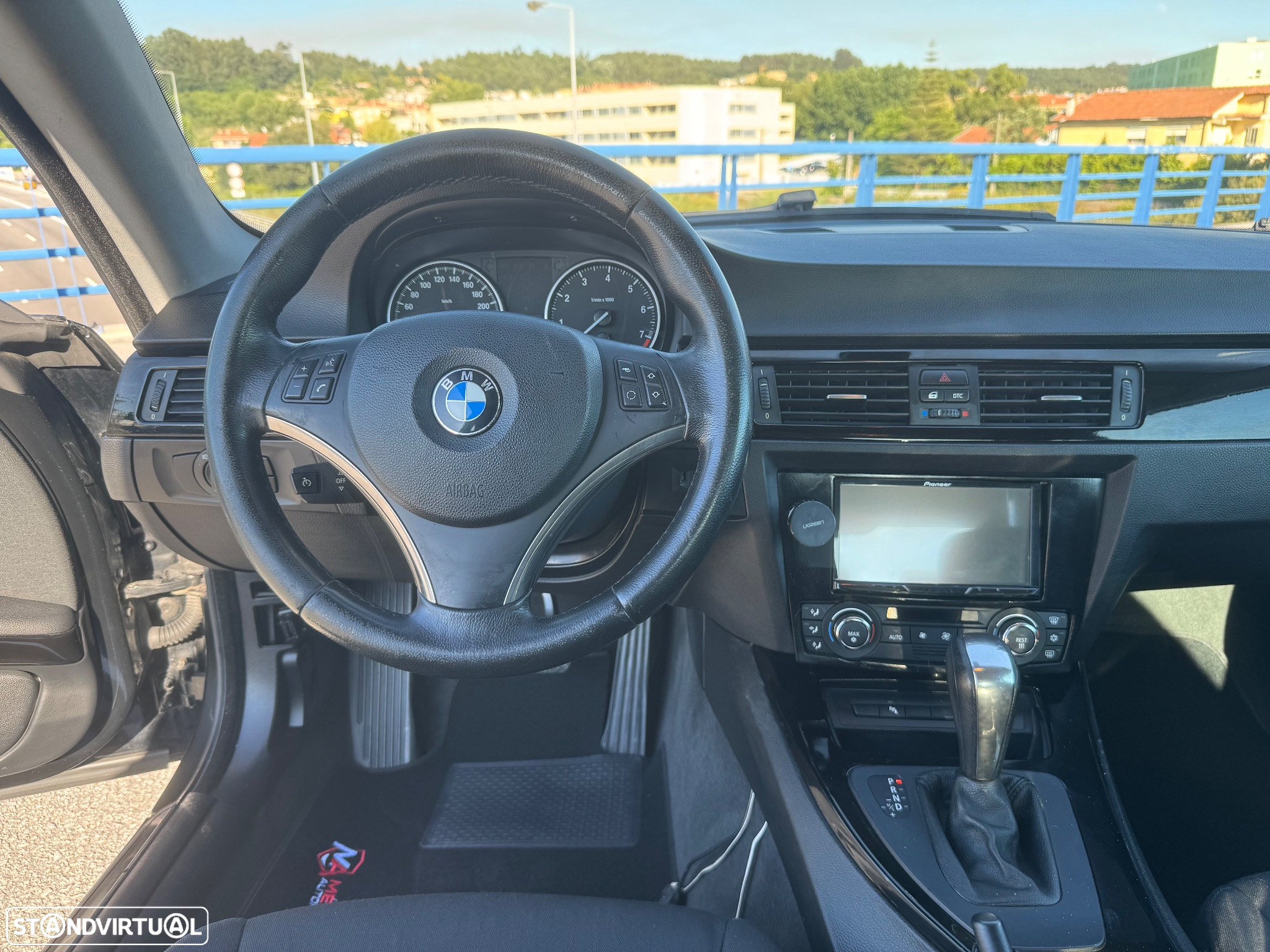 BMW 320 i Coupe Aut. - 15