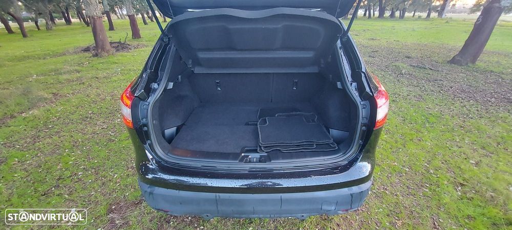 Nissan Qashqai 1.5 dCi Tekna - 11