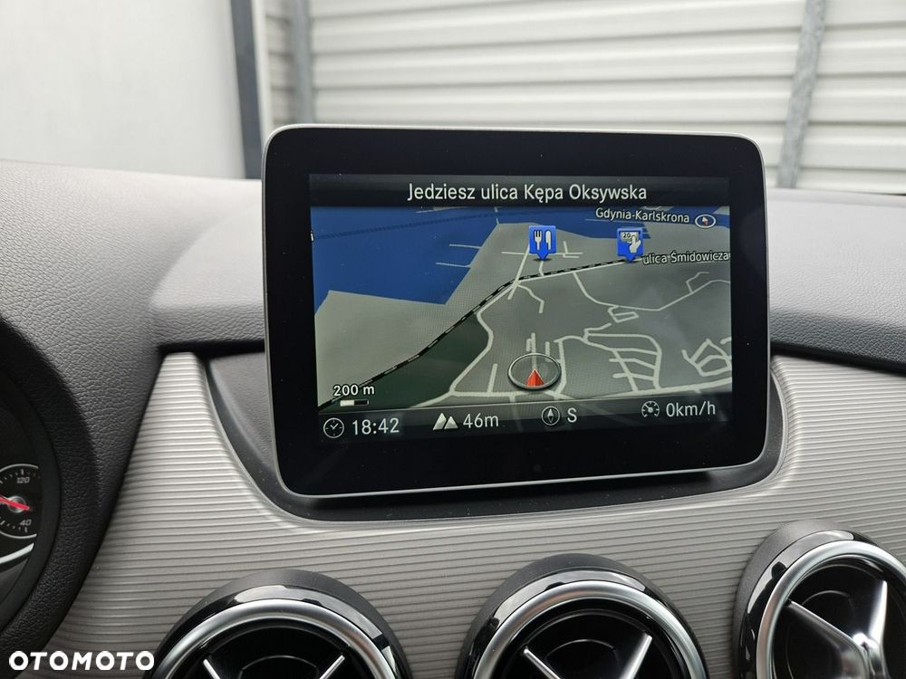 Mercedes-Benz Klasa B 180 7G-DCT Style - 37