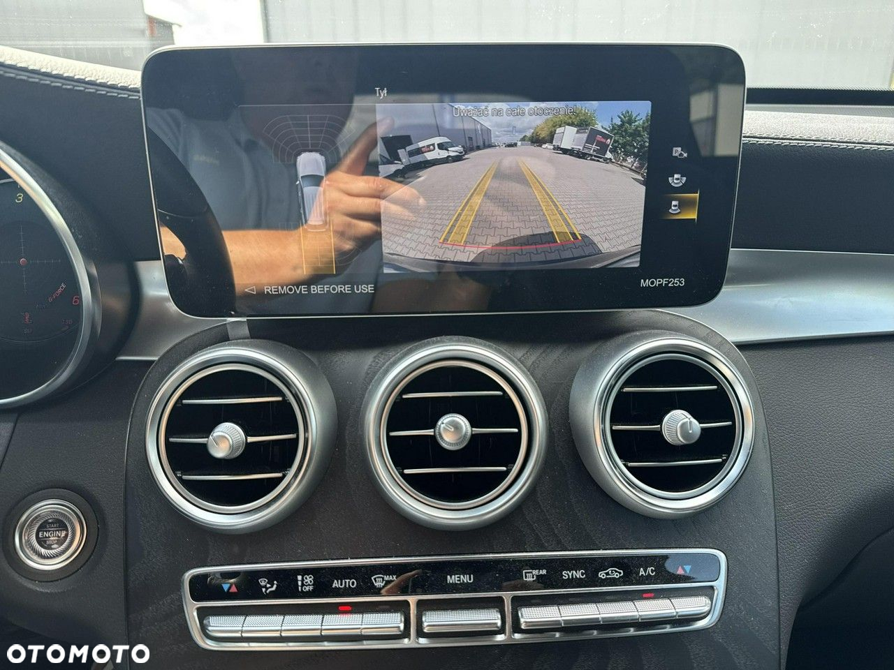 Mercedes-Benz GLC - 28