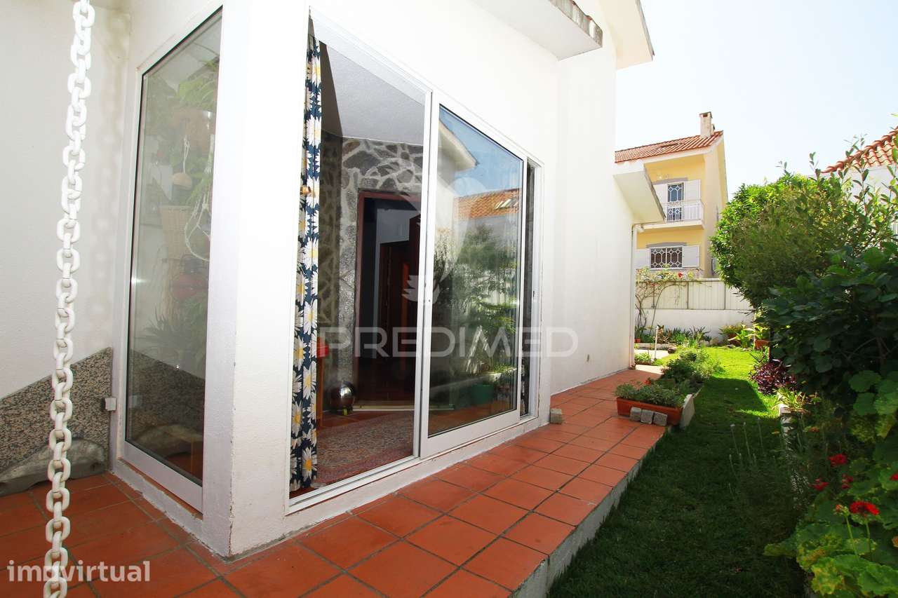 MORADIA ISOLADA COM MUITO CHARME EM LUGAR TRANQUILO - Grande imagem: 4/40