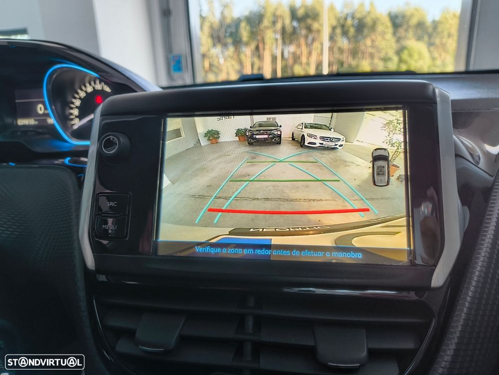 Peugeot 2008 1.2 PureTech Crossway - 12